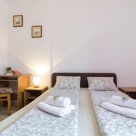 Hotel Pape Punat Zewnętrze zdjęcie