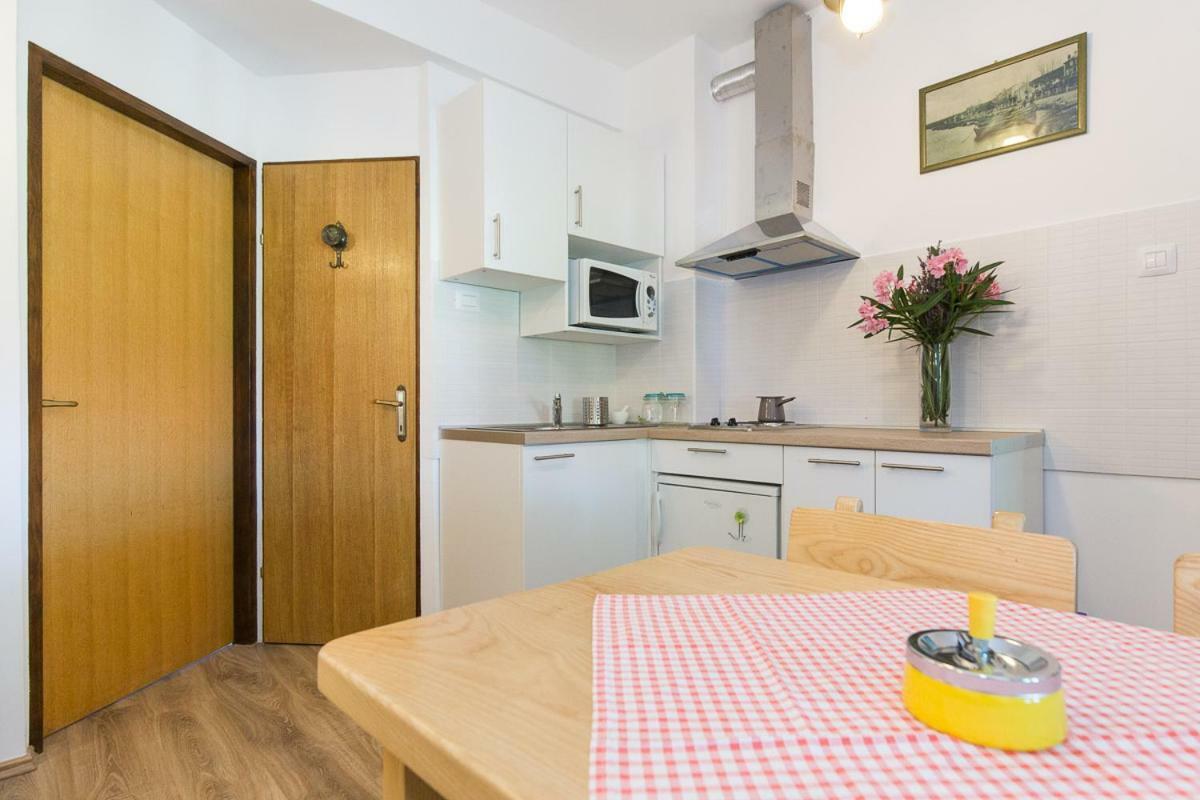 Hotel Pape Punat Zewnętrze zdjęcie