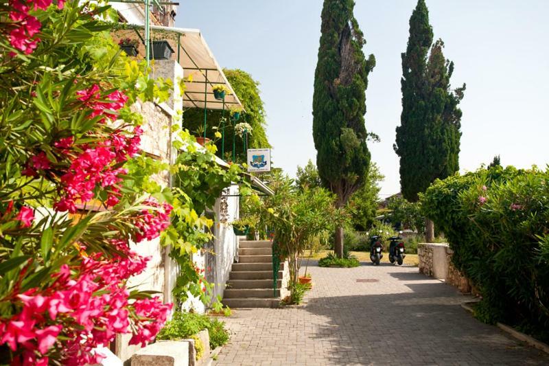 Hotel Pape Punat Zewnętrze zdjęcie